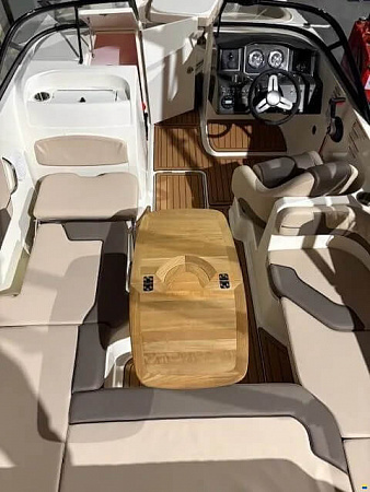 Катер Bayliner VR6